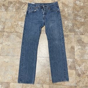 Vintage Levi’s 31x32 501 blue jeans
